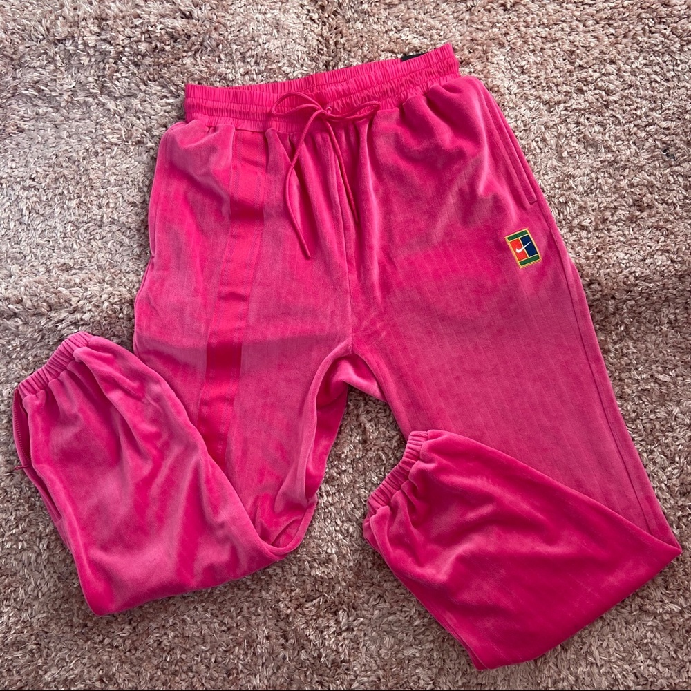 Nike hot pink velvet sweatpants 💗 NWT